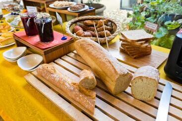 هتل Auberge De Chavannes