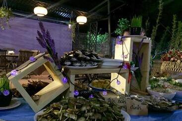 هتل Lilac Cottage Homestay
