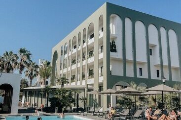 Flower Hotels & Resorts - Golem