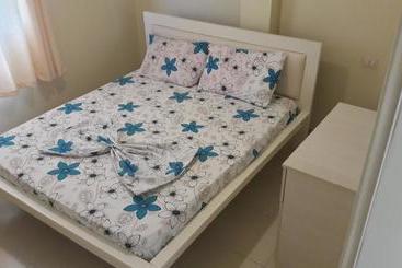 Kamberi Hotel & Apartments