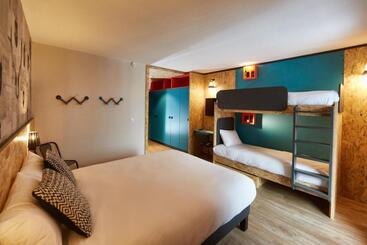 هتل Moontain Hostel