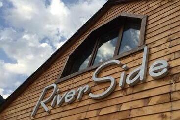 هتل Riverside Mestia