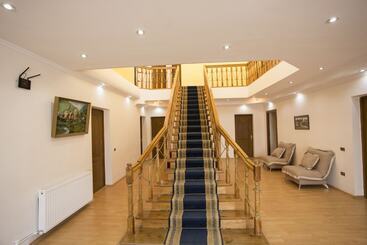 هتل Villa Vita Bakuriani