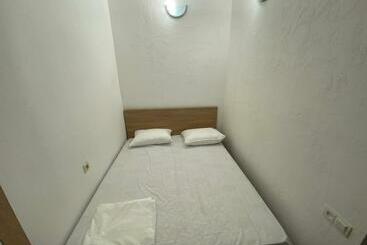 هاستل Guest House Charents