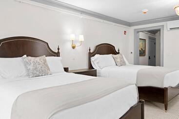 هاستل The Davenport Inn