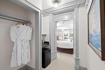 Общежитие The Davenport Inn