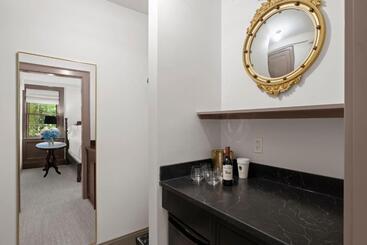 Общежитие The Davenport Inn