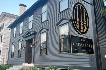 Общежитие The Davenport Inn