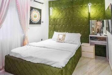 هتل An6ix Apartment