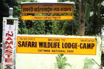 هتل Safari Wildlife Lodge & Camp