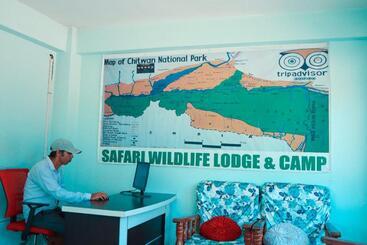 هتل Safari Wildlife Lodge & Camp