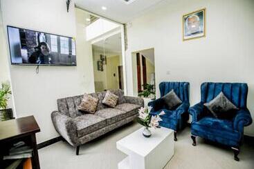 هتل Snow View Rau Apartments