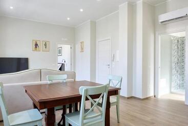 تختخواب و صبحانه Casa Chiari
