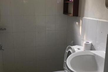 تختخواب و صبحانه Villa Unawatuna