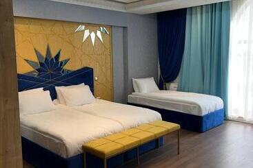 هتل Antalya Grand Palace