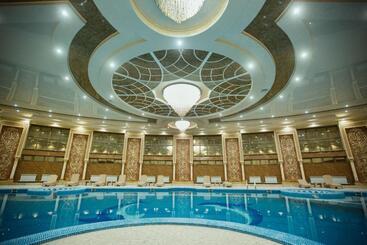 هتل Antalya Grand Palace