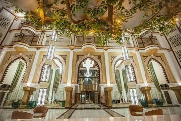 هتل Antalya Grand Palace