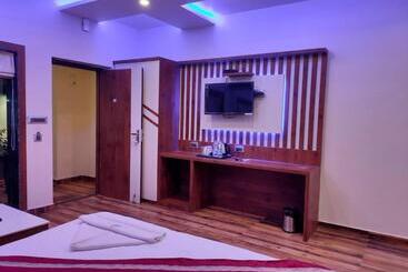 هتل Daltin Home