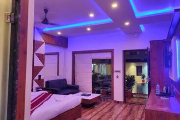 هتل Daltin Home