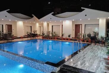 هتل Daltin Home