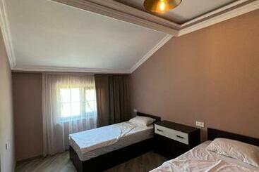 پانسیون Heavenly Resort 3rd Floor