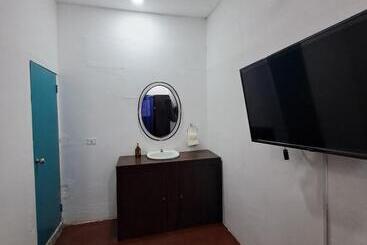 هاستل Hostal Victoria