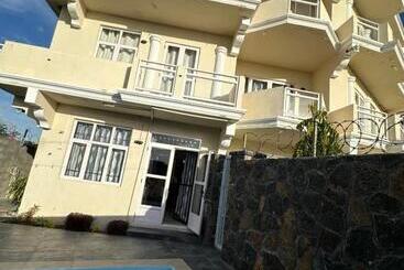 تختخواب و صبحانه Eleganz Residence