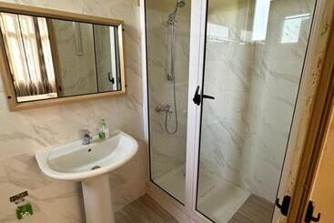 تختخواب و صبحانه Eleganz Residence