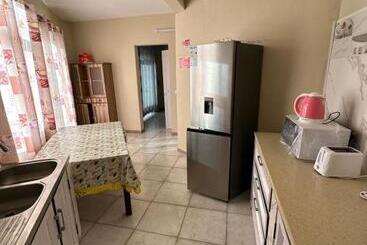 تختخواب و صبحانه Eleganz Residence