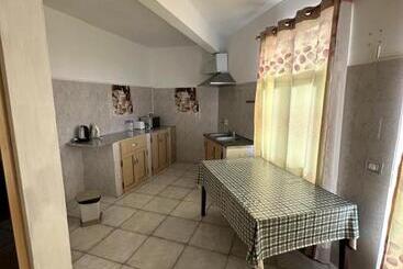 تختخواب و صبحانه Eleganz Residence