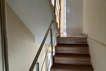 تختخواب و صبحانه Eleganz Residence