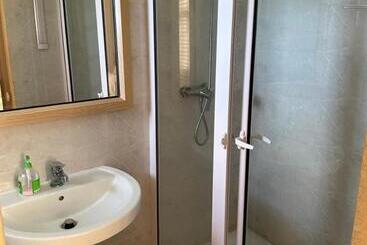 تختخواب و صبحانه Eleganz Residence