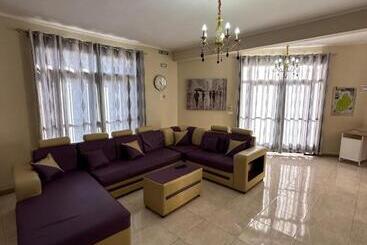 تختخواب و صبحانه Eleganz Residence