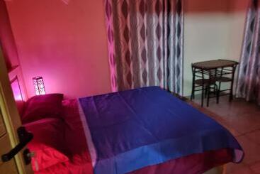 تختخواب و صبحانه Eleganz Residence