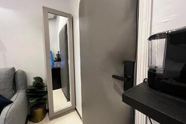 Condo Studio Self Checkin