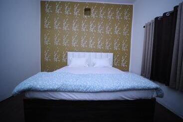 בית מלון כפרי Magpie Paying Guest House
