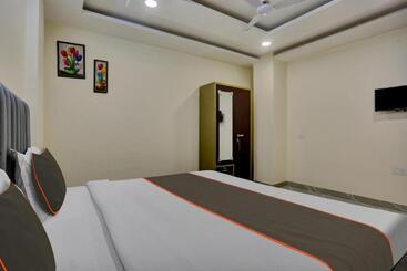 Oyo Flagship Hotel Cloud Inn