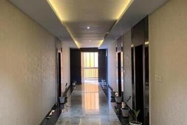 Purple  Hotels & Resorts