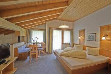 Soliva Hotel & Apartments