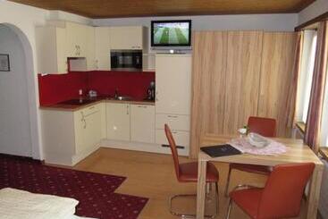 Soliva Hotel & Apartments