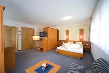 Soliva Hotel & Apartments