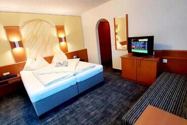 Soliva Hotel & Apartments