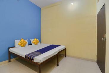 Spot On 81415 Hotel Vaishnavi