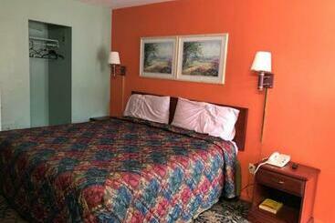 Town & Country Motel
