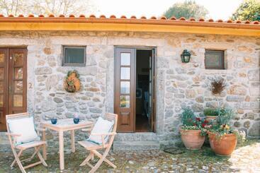 تختخواب و صبحانه The Quixote House