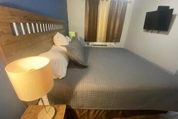 فندق Alpha Inn