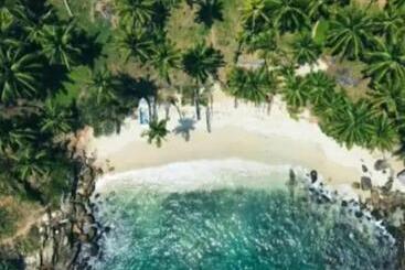هتل Beach Front Pool Resort