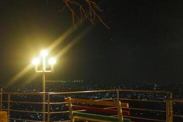 پانسیون The Nest Guest House