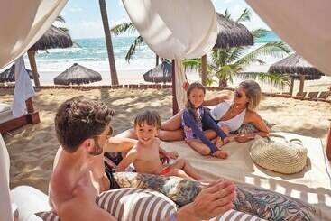The Signature Level At Grand Palladium Imbassaí Resort & Spa