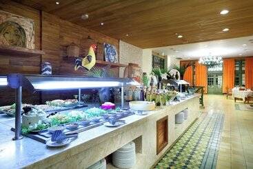 The Signature Level At Grand Palladium Imbassaí Resort & Spa